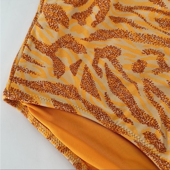 Aerie twist front cut out swimsuit - Small long - Picture 6 of 9